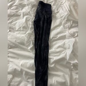 Lululemon black tie dye pattern leggings